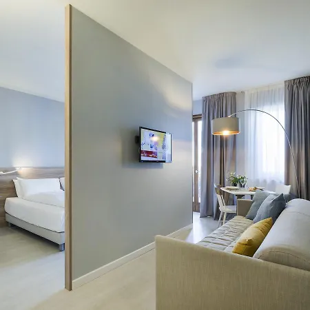 Hatelier Garda Home By Enjoy Garda Hotel Peschiera del Garda Exterior photo