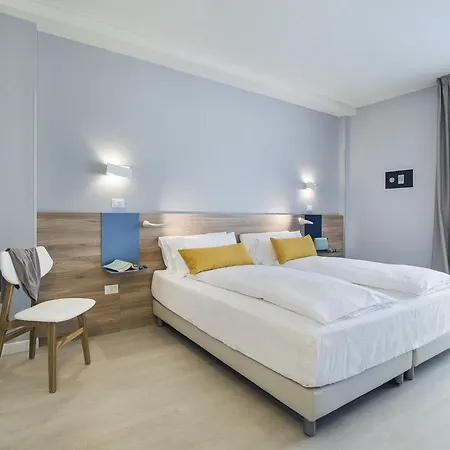 Hatelier Garda Home By Enjoy Garda Hotel Peschiera del Garda Exterior photo