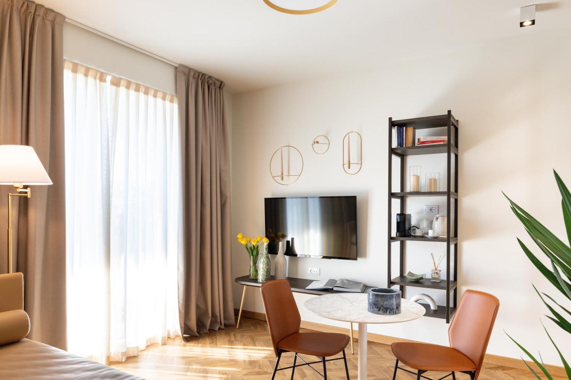Apartment Hatelier Garda By Enjoy Garda Peschiera del Garda